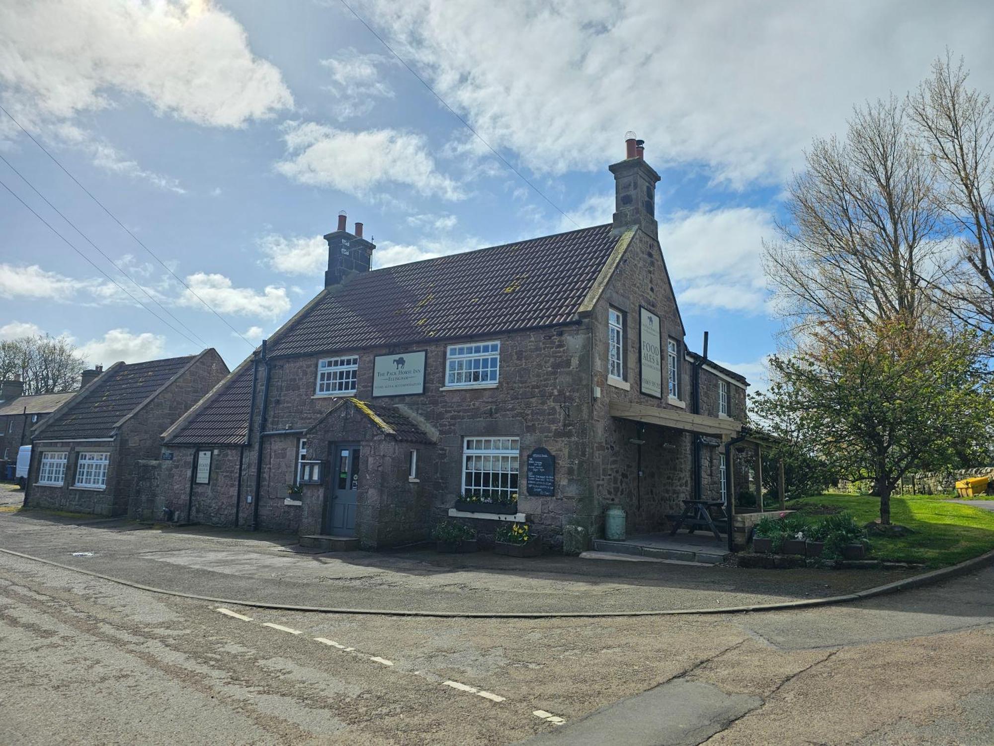 The Pack Horse Inn Chathill Exteriér fotografie